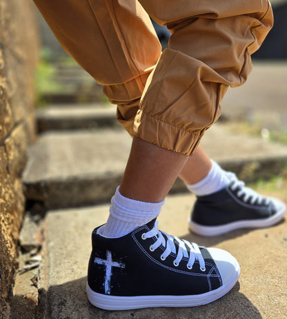 "Believer" John 3:16 High-top Canvas Shoe